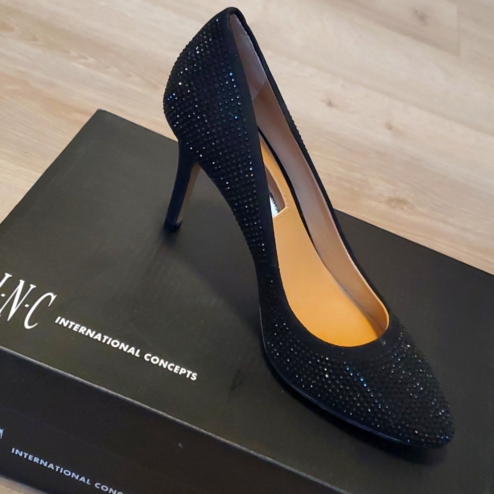 NWT Black Sequin Pumps INC